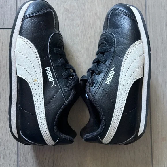 Puma Kids Black and White Sneakers - Picture 3 of 5